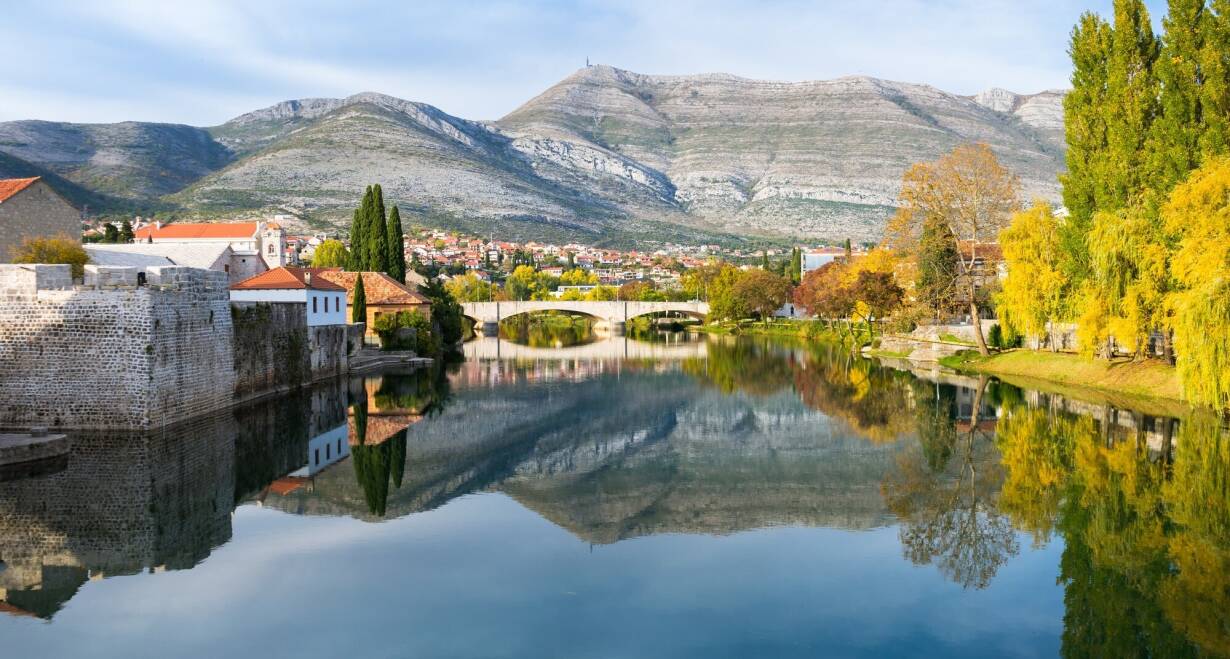 Bosnië en Herzegovina: weelderig oerbos in Sutjeska en bezienswaardig Sarajevo - Bosnië en HerzegovinaAmsterdam - Dubrovnik - Trebinje