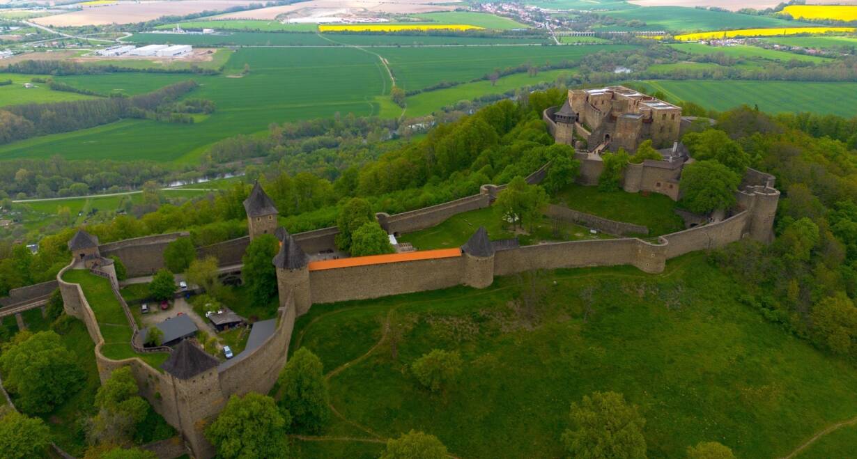 Tsjechië & Slowakije: Historische hoofdsteden en indrukwekkende bergtoppen - TsjechiëPraag - Olomouc ca. 280 km.